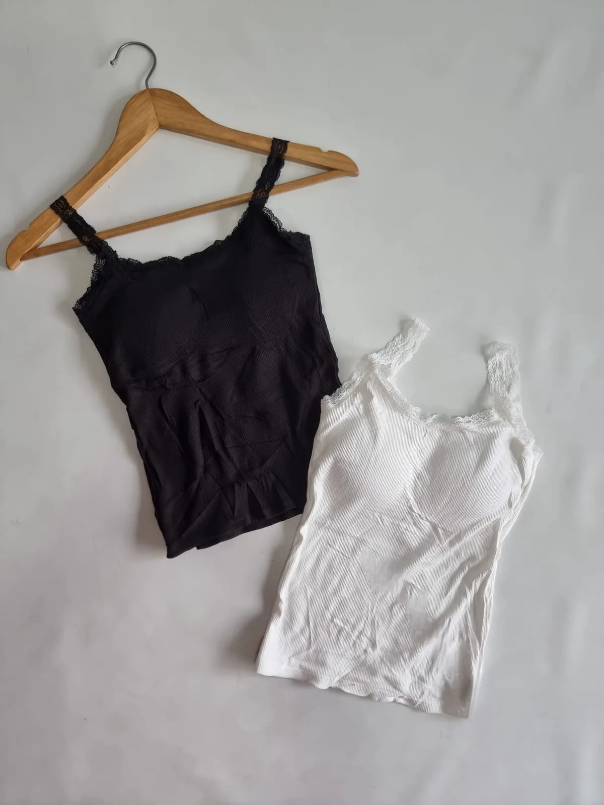 MUSCULOSA PUNTILLA CON TAZA MORLEY