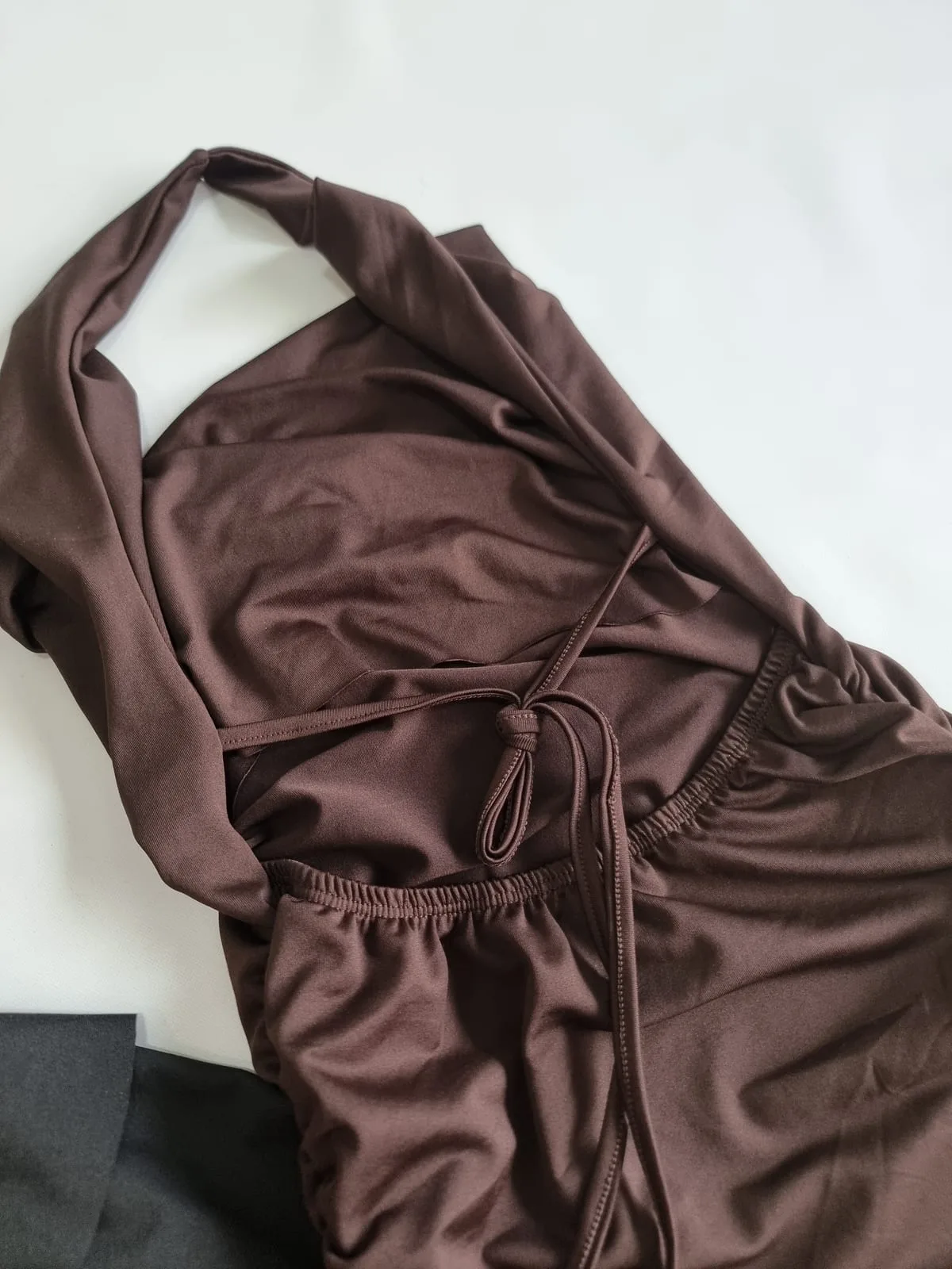 VESTIDO CON CINTO Y VOLADO - Imagen 3