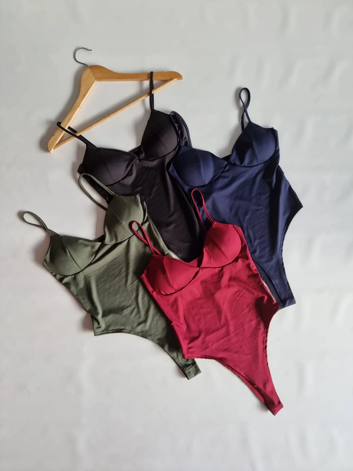 BODY CON TAZA MICROFIBRA 4 COLORES