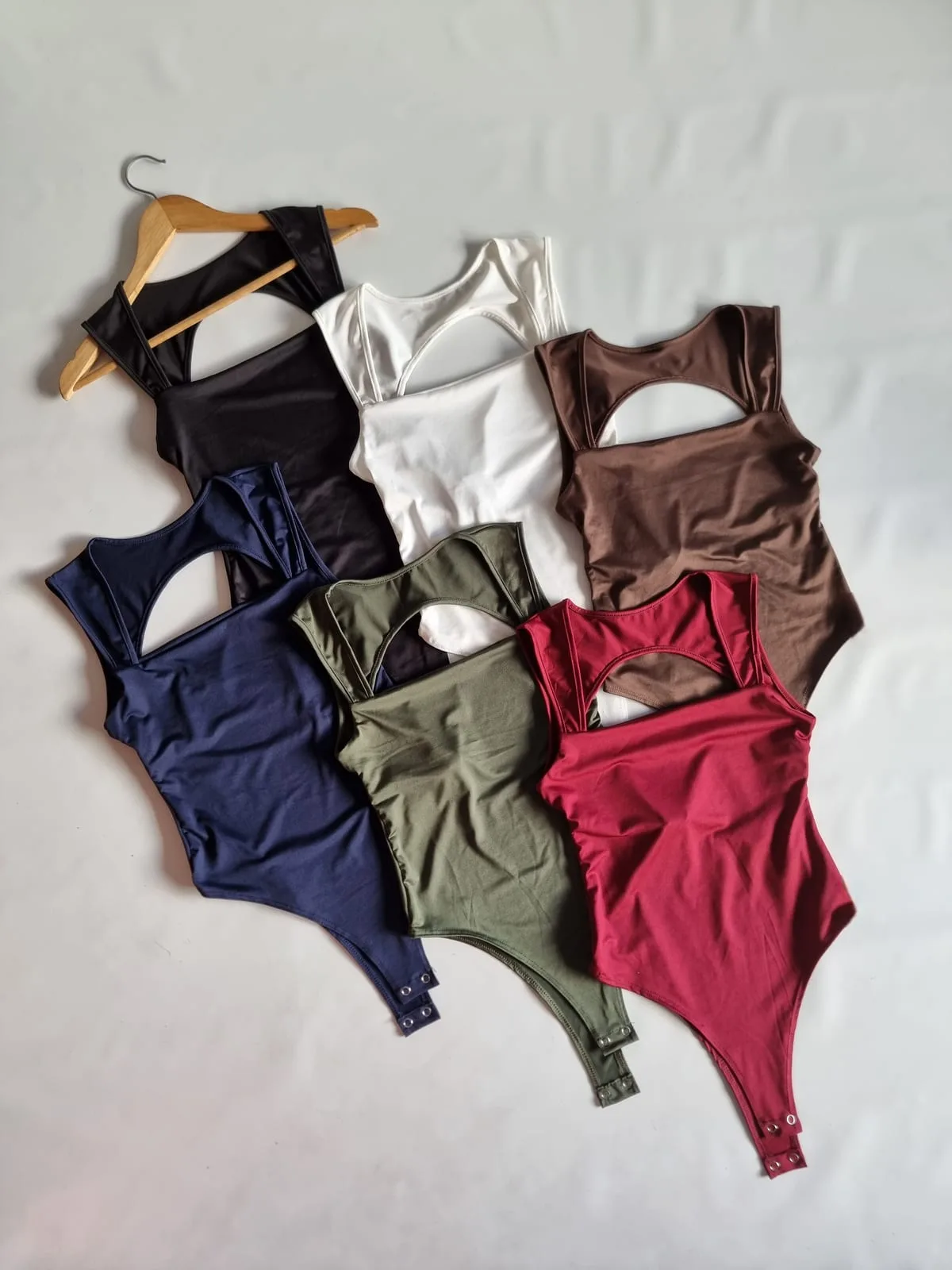 BODY S/MANGA CUELLO CUADRADO  ESPALDA ABIERTA O